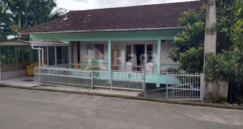Casa com 8 quartos à venda no Centro, Ilhota 