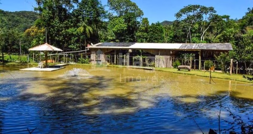 Sítio em área rural à venda em Camboriú/SC