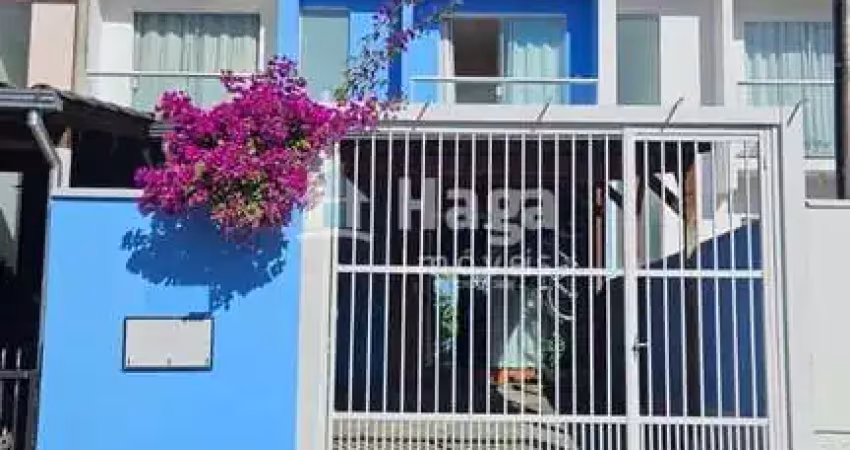 Sobrado geminado à venda no bairro águas claras em brusque/sc