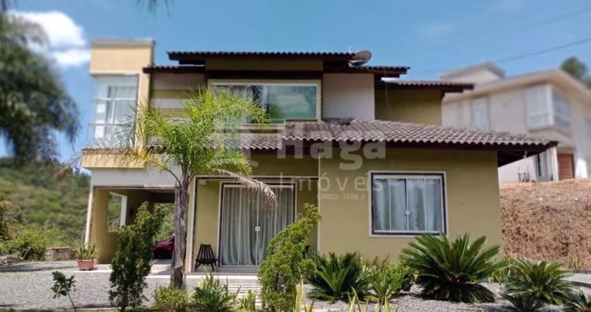 Casa à venda no bairro Indaiá em Nova Trento/SC