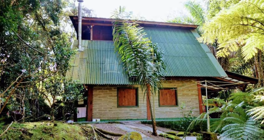 Sítio com cachoeira à venda em José Boiteux/SC