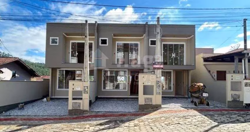 Sobrado Geminado à venda em Brusque/SC