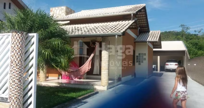 Casa à venda em Brusque/SC