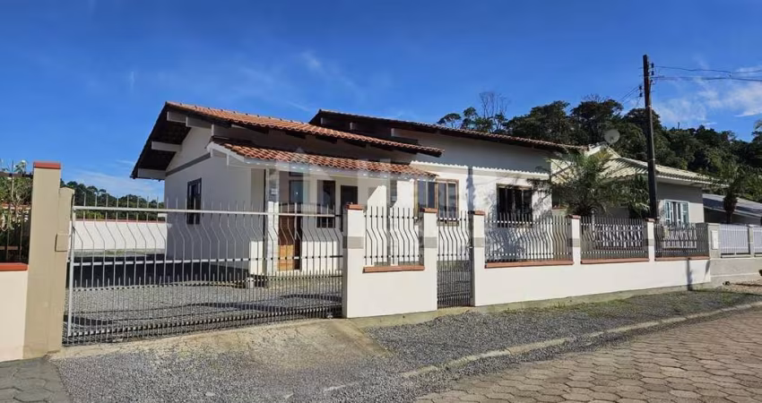Casa Padrão à venda em Tijucas/SC