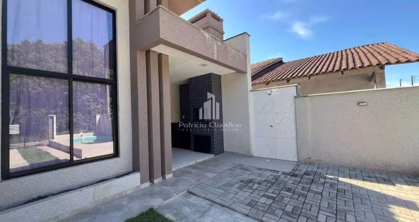Casa com piscina e 03 quartos (01 suite) na barra do sai!
