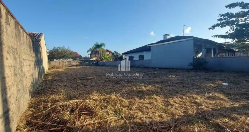 Terreno com área total de 360m² na Barra do Saí á 400 metros da praia