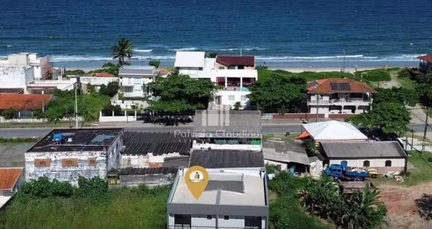 Sobrado com excelente padrão de acabamento 200m do mar!