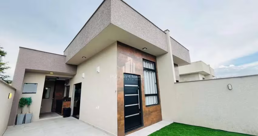 Excelente Casa Com 03 Dormitórios (Sendo 01 Suíte) E Piscina - Brandelize!