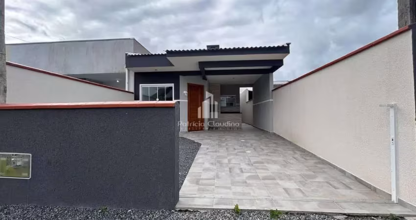Casa com amplo espaço de terreno no itapema do norte!