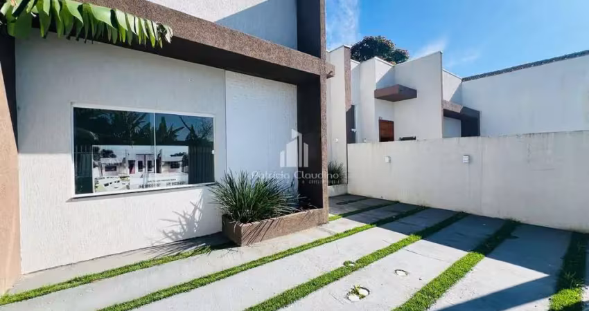 Casa com 02 dormitórios (sendo 01 suíte) e piscina na região central!