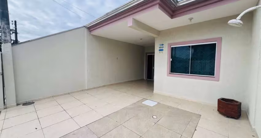 Excelente casa com 03 dormitórios (sendo 01 suíte) no balneário cambiju!