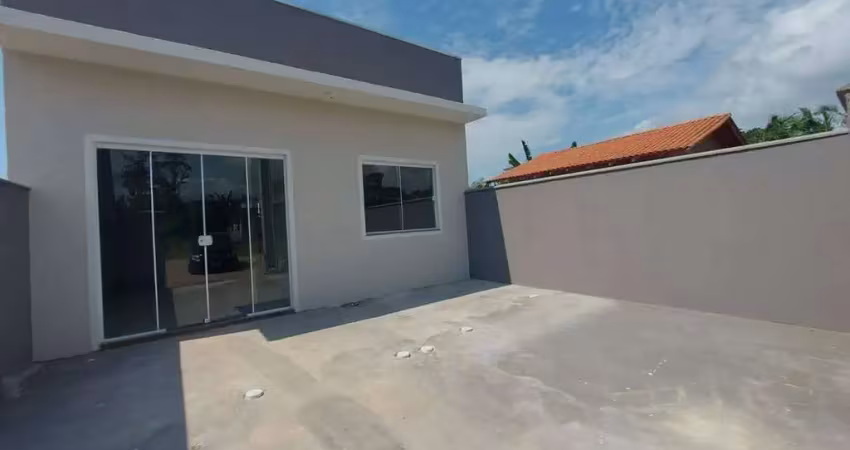 Casa com 02 dormitórios + churrasqueira no balneário rio gracioso!