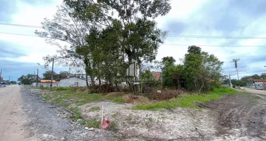 Terreno de esquina medindo 372m² no pontal do norte!