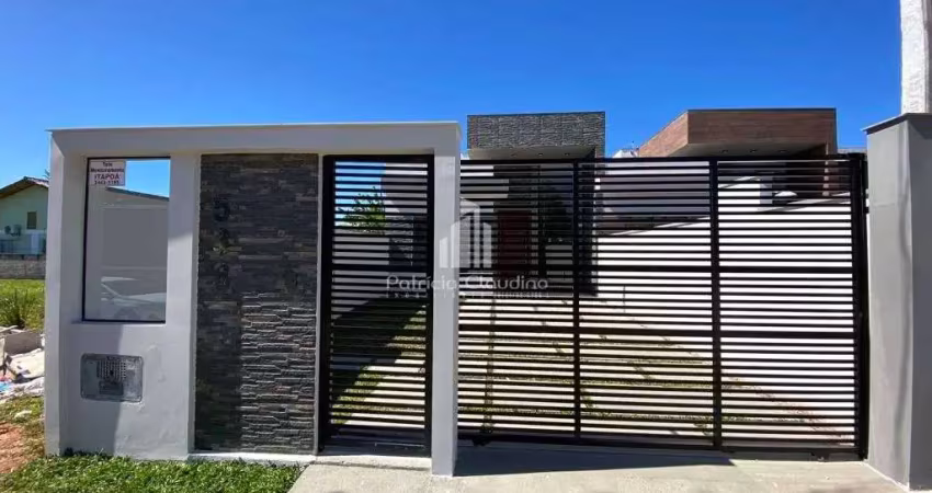 Casa á 500 metros da praia, 95m², 03 dormitórios (sendo 01 suíte)