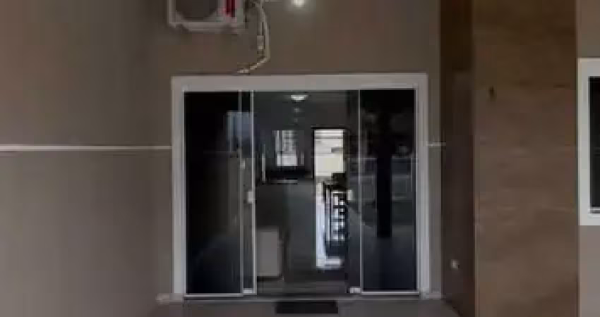 Casa com 02 dormitórios (sendo 01 suíte) - baln. cambiju!