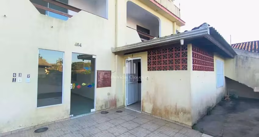Apartamento com 02 dormitórios, próximo ao mercado da maria!