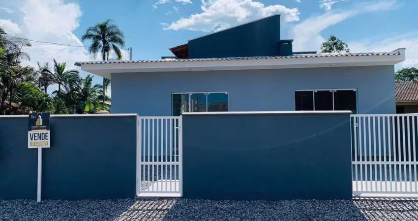 Casa com 03 quartos (sendo 01 suíte), balneário itapoá