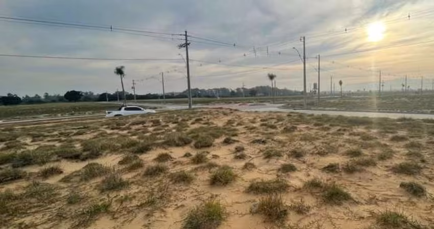Terreno de esquina no Lagoa do Horácio