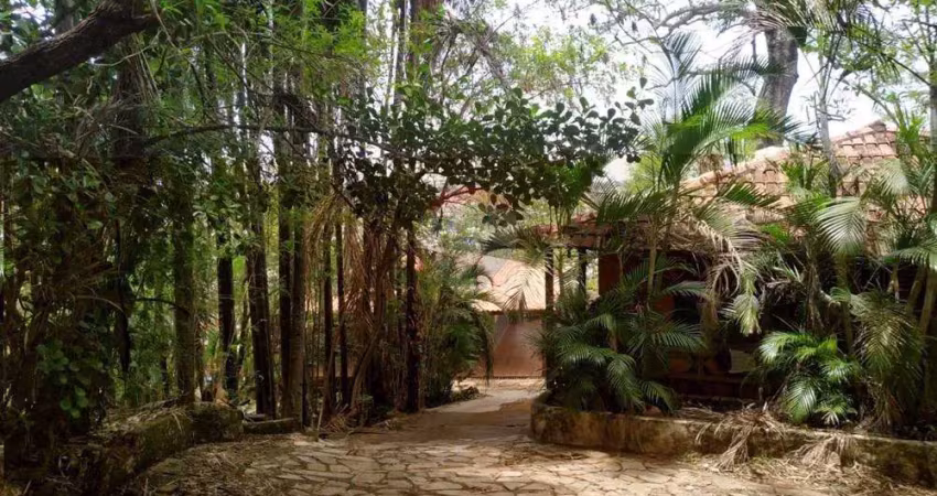 CHÁCARA COM DUAS BOAS CASAS