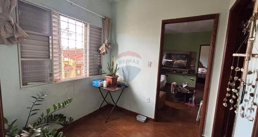 DOIS PONTOS COMERCIAS COM UM APARTAMENTO NO ANDAR SUPERIOR