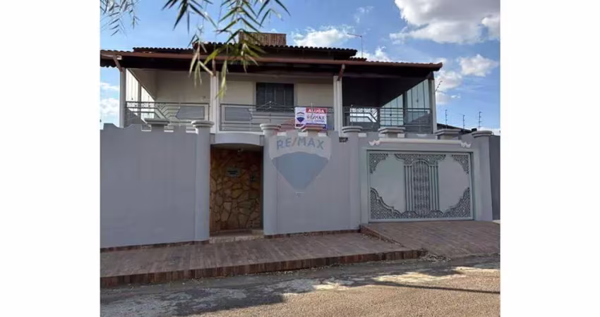 Casa com 4 quartos para alugar no São Carlos, Anápolis 