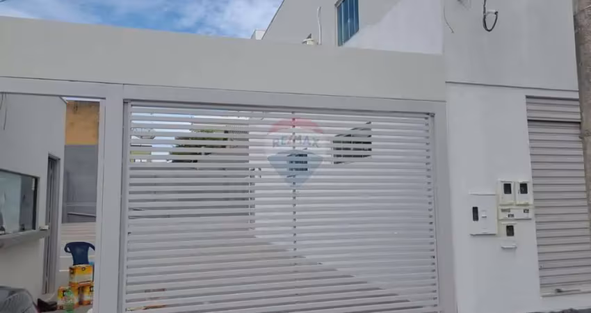 Aluga-se estacinamento com guarita e 15 vagas + banheiro.
