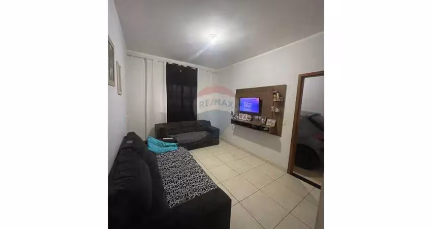 Casa financiável com ótimo preço ! 2 quartos sendo 1 desses suíte .