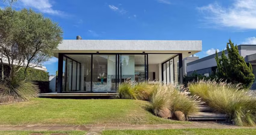 Casa em Condomínio Mobiliada e Decorada em Xangri-lá - Condomínio Quintas do Lago