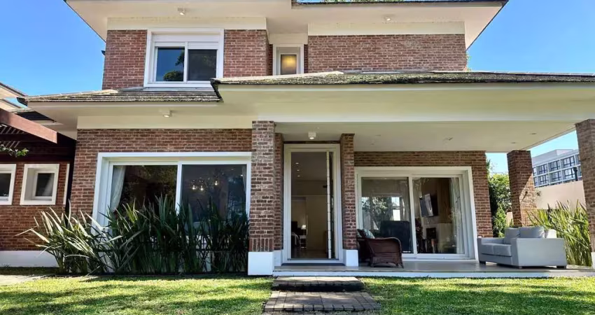 Casa Mobiliada em Condomínio com Infraestrutura Completa em Xangri-lá - Imperdível!