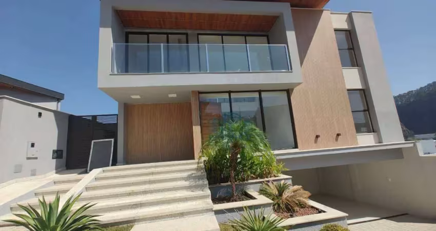 Casa com 4 quartos à venda, 300 m² por r$ 2.385.000 - salvaterra - juiz de fora/mg