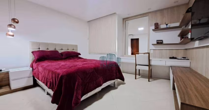Cobertura com 4 quartos sendo 1 closet  à venda por R$ 920.000