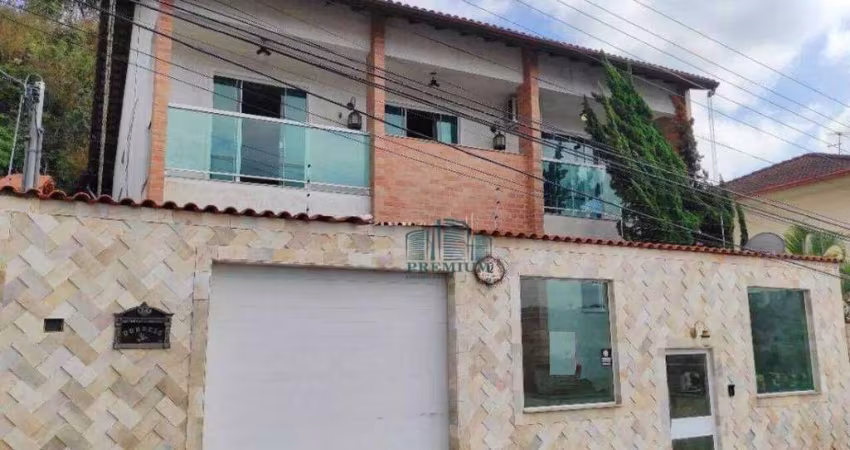 Casa Clássica de Alto Padrão- Bom Clima