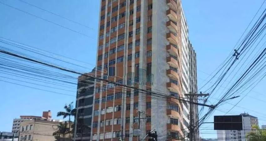 3 quartos, varanda e elevador- Centro