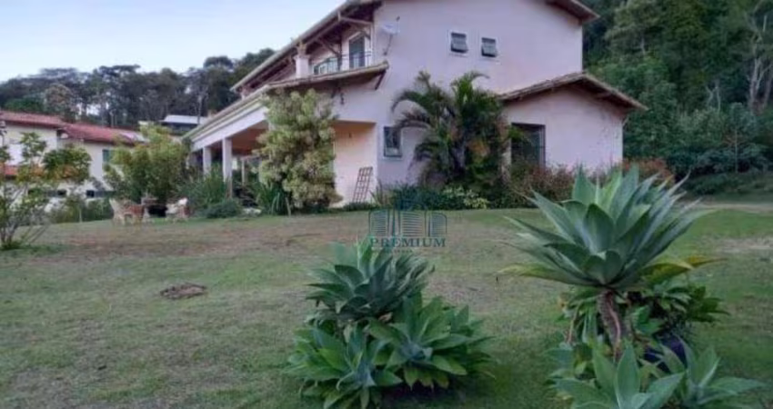 Casa 3 suítes Condomínio Bromélias, Juiz de Fora
