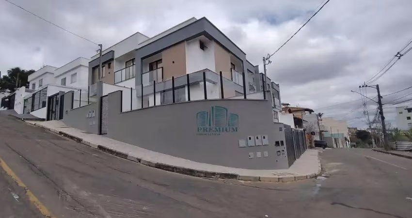 Casa com 2 quartos à venda na Rua Regente, 3, São Pedro, Juiz de Fora