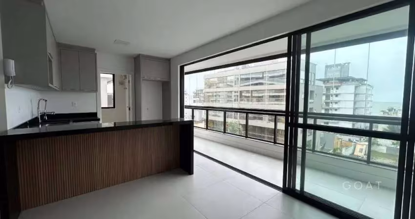Apartamento quadra mar para locação anual na praia brava