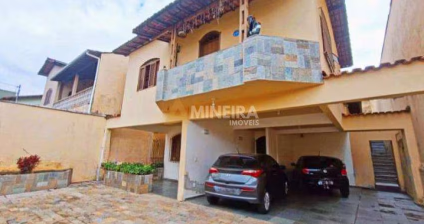 Casa com 4 Quartos c/ 225mt² Bairro Havaí-BH