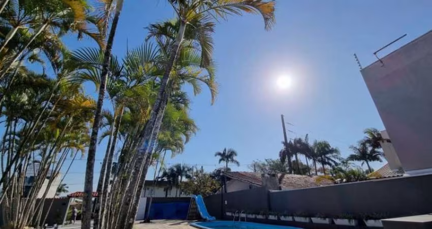 ÓTIMA RESIDÊNCIA COM 02 TERRENOS