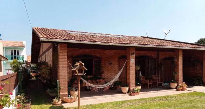 Casa com 3 quartos à venda na Rua Leonel Pereira, 654, Cachoeira do Bom Jesus, Florianópolis