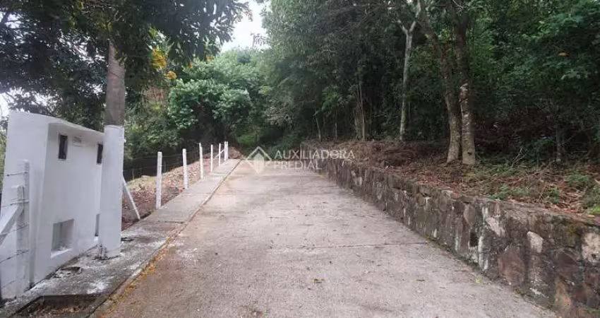 Terreno à venda na Rua Ovídio Zierke, 1, Cachoeira do Bom Jesus, Florianópolis