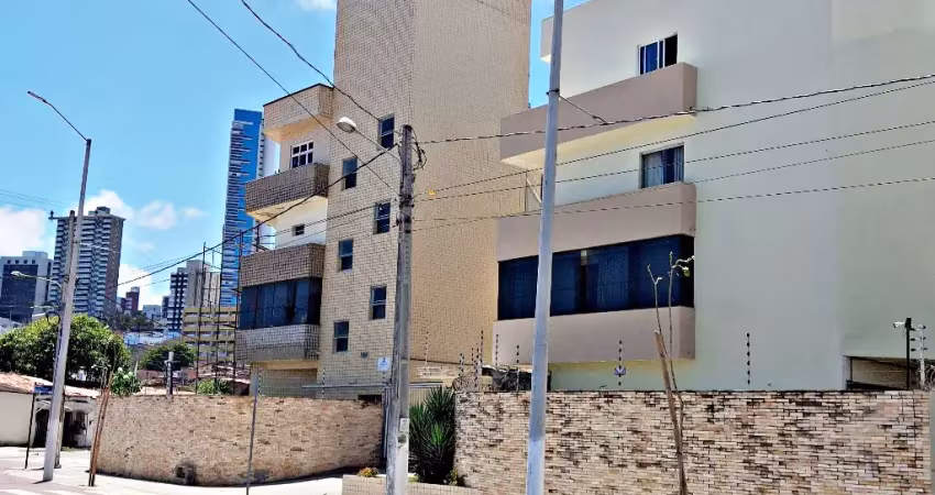 Apartamento à Venda na Praia do Meio – A 100 Metros da Praia! Próximo ao Hospital Universitário.