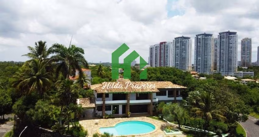 Imperdível, casa à venda em Salvador, no bairro de Patamares: 6 quartos, 4 suítes, 3 salas, 6 banheiros, 4 vagas na garagem.