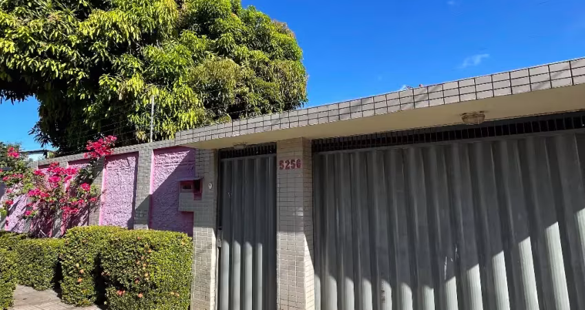 Casa com 4 quartos à venda na Rua Doutor Jesus da Cunha Araújo, 445, Santa Isabel, Teresina
