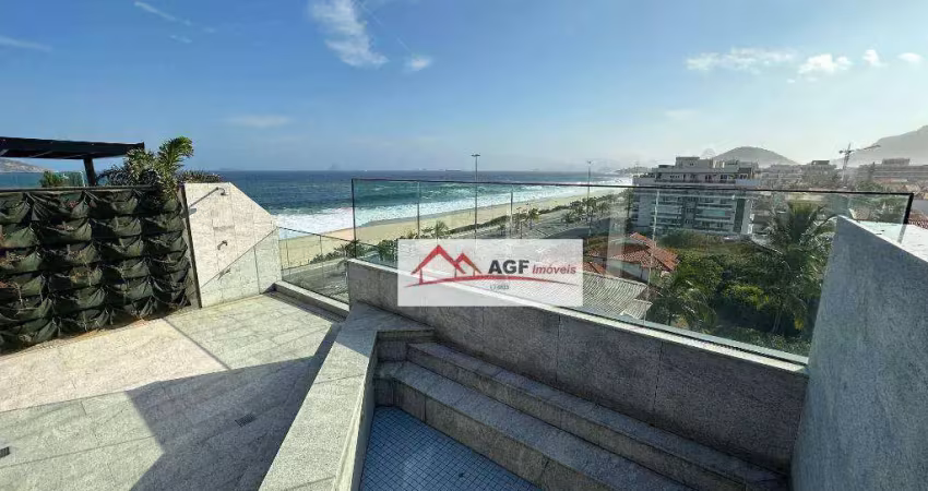 Cobertura na praia de Piratininga, no prédio La Isla