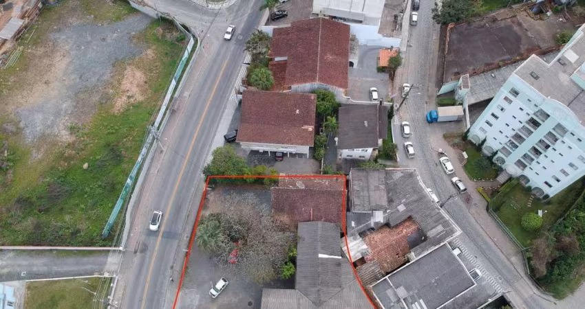 Terreno à venda, 905 m² por R$ 2.500.000,00 - Bom Retiro - Blumenau/SC