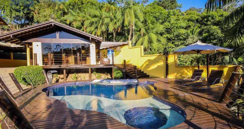 Casa com 3 dormitórios à venda, 520 m² por R$ 1.590.000,00 - Badenfurt - Blumenau/SC