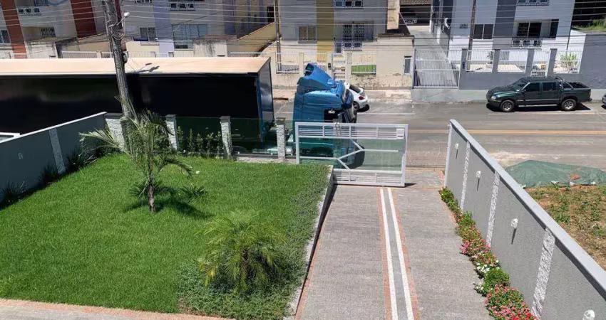 Casa com 5 dormitórios à venda, 364 m² por R$ 1.300.000,00 - Bela Vista - Gaspar/SC