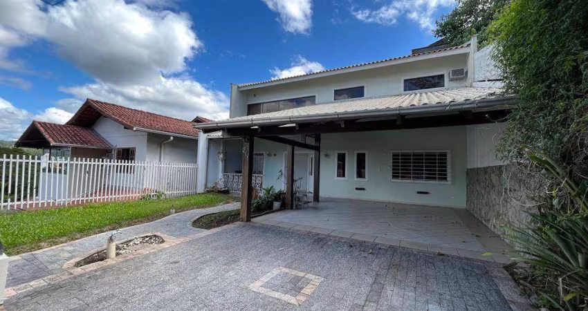 Casa com 5 dormitórios à venda, 710 m² por R$ 2.150.000,00 - Ponta Aguda - Blumenau/SC