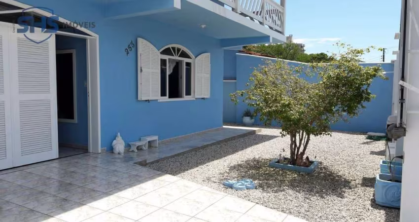 Casa com 3 dormitórios à venda, 175 m² por R$ 950.000,00 - Praia de Armação do Itapocorói - Penha/SC
