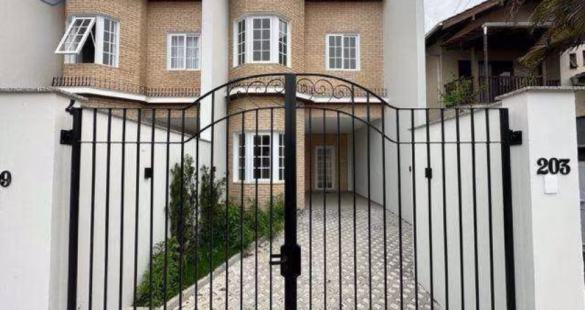 Casa com 3 dormitórios à venda, 140 m² por R$ 749.000,00 - Água Verde - Blumenau/SC